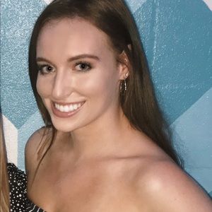 Meet your Posher, Alexandra